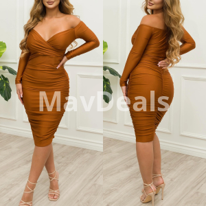 El vestido presenta un diseño único de hombro de una palabra que agrega un toque de elegancia y sofisticación a su atuendo.