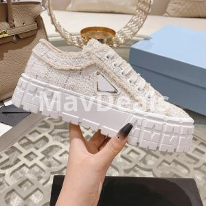 Women thick bottom shoes, rhinestone leather flat